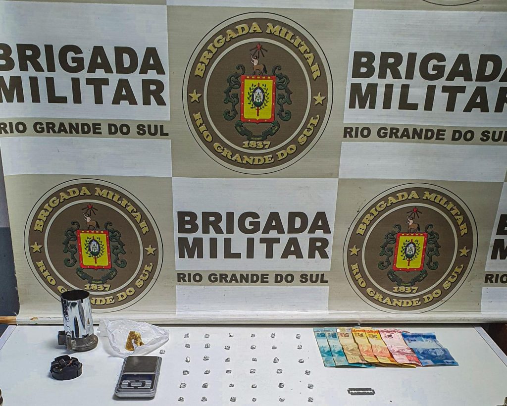 Brigada Militar prende duas pessoas por tráfico de drogas em Carazinho