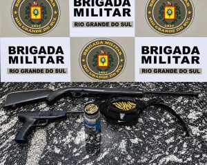 Brigada Militar prende homem por ameaça no contexto da Lei Maria da Penha e apreende armas e munições em Espumoso