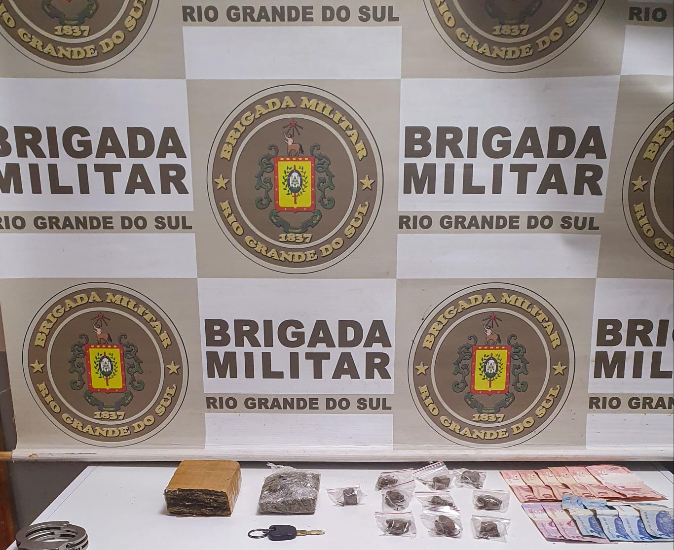 Brigada Militar prende homem por tráfico de drogas em Carazinho