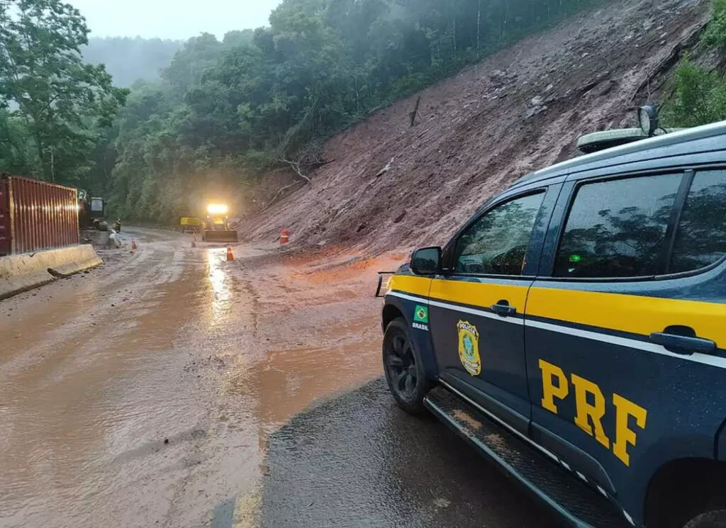 Defesa Civil alerta para risco de temporais e deslizamentos no RS a partir desta quinta-feira