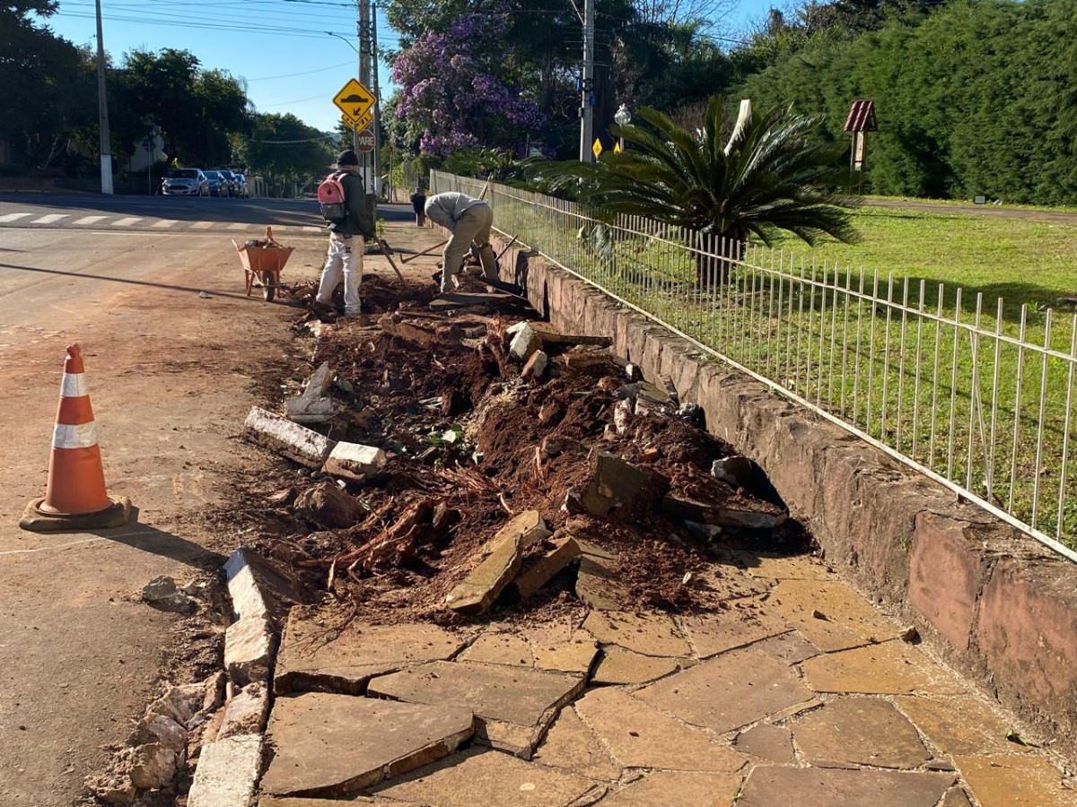 Lagoa dos Três Cantos inicia reforma de calçadas para ampliar segurança e acessibilidade