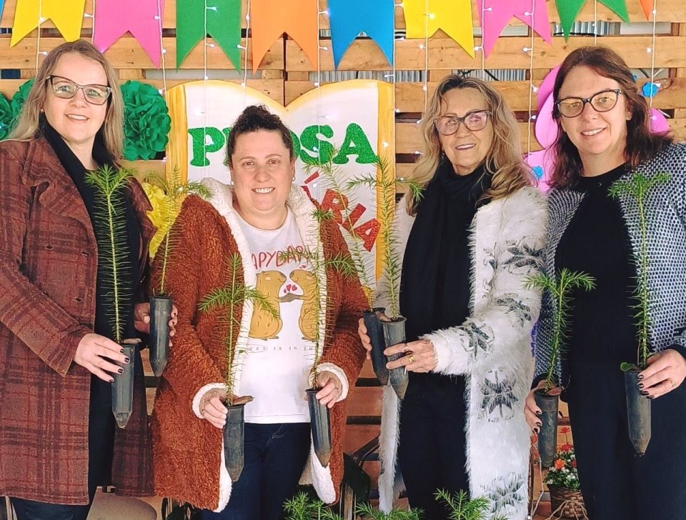 Projeto em escola de Santo Antônio do Planalto fortalece preservação da araucária com novas mudas