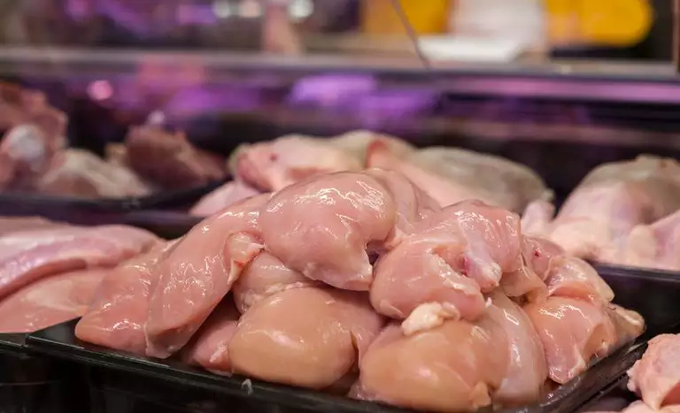 Governo federal teme que veto à carne brasileira eleve o preço no mercado interno