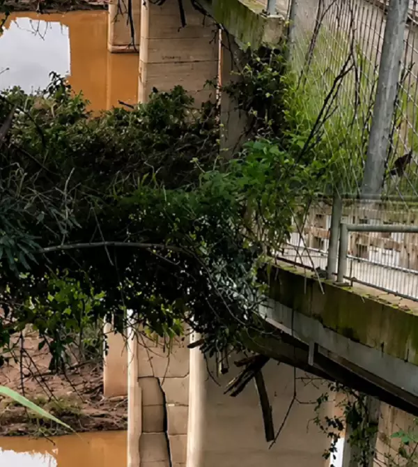 Em razão do bloqueio total de ponte sobre o Rio Guaporé, no Vale do Taquari, motoristas devem usar rota alternativa
