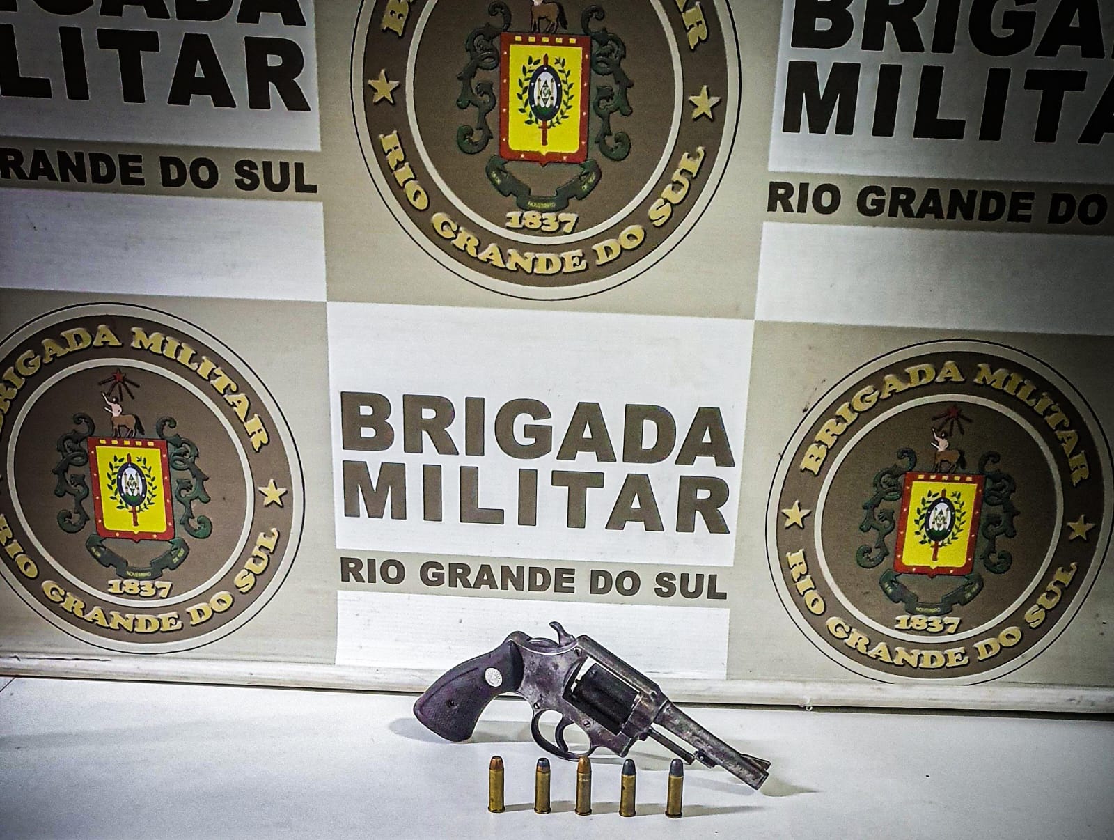 Procurado da justiça é preso com revólver em Carazinho