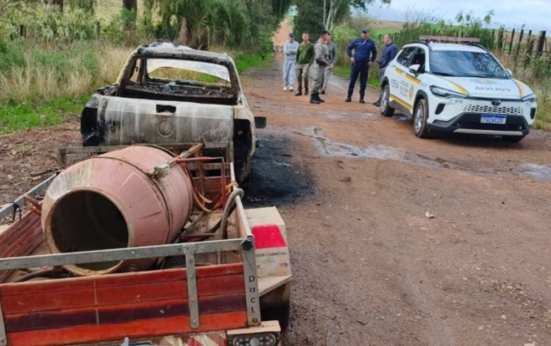 Saveiro é encontrada carbonizada e pode ter ligação com desaparecimento de morador de Nova Alvorada