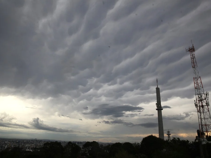 Ciclone traz vento e frio ao RS nesta sexta-feira