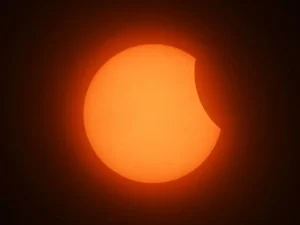 Entenda 5 pontos fundamentais sobre o eclipse solar total no Hemisfério Norte