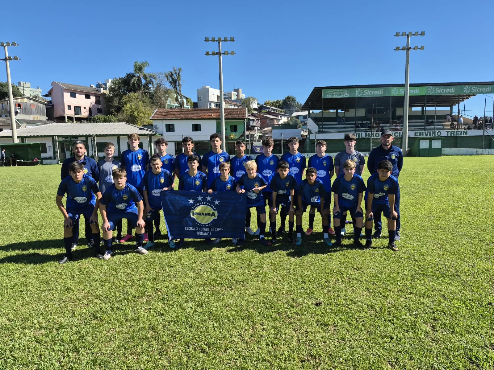 Escolinha do Ipiranga estreia com duas vitórias na Taça Planalto Médio