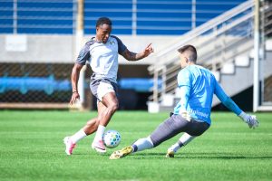 Grêmio retoma trabalhos após classificação