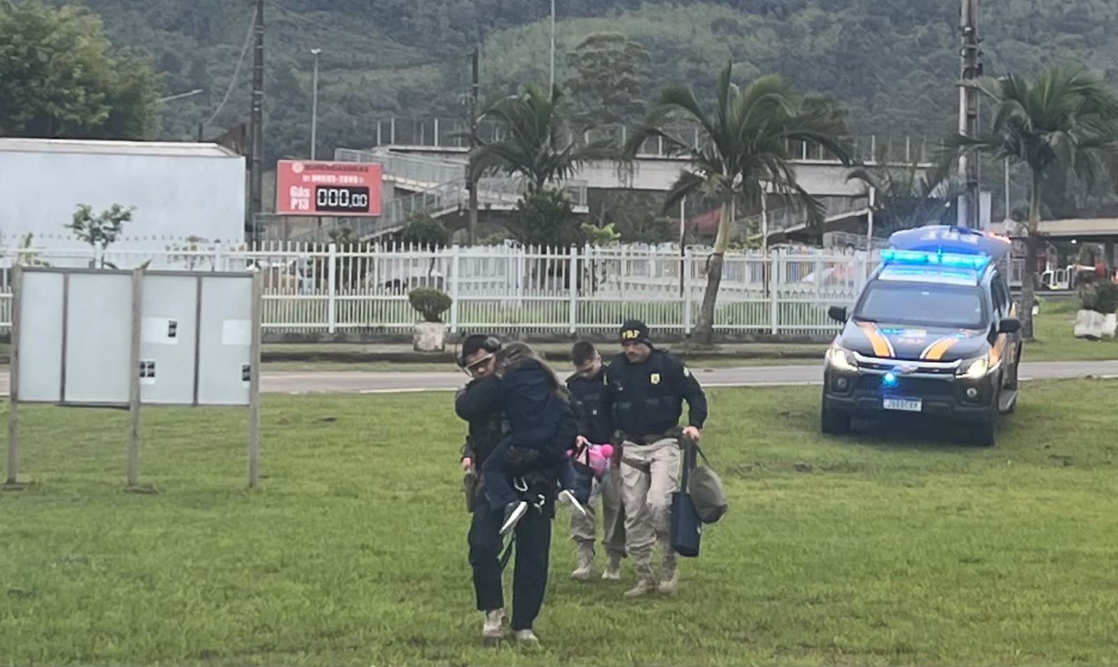PRF faz escolta para garantir chegada de criança de Passo Fundo a transplante renal em Porto Alegre