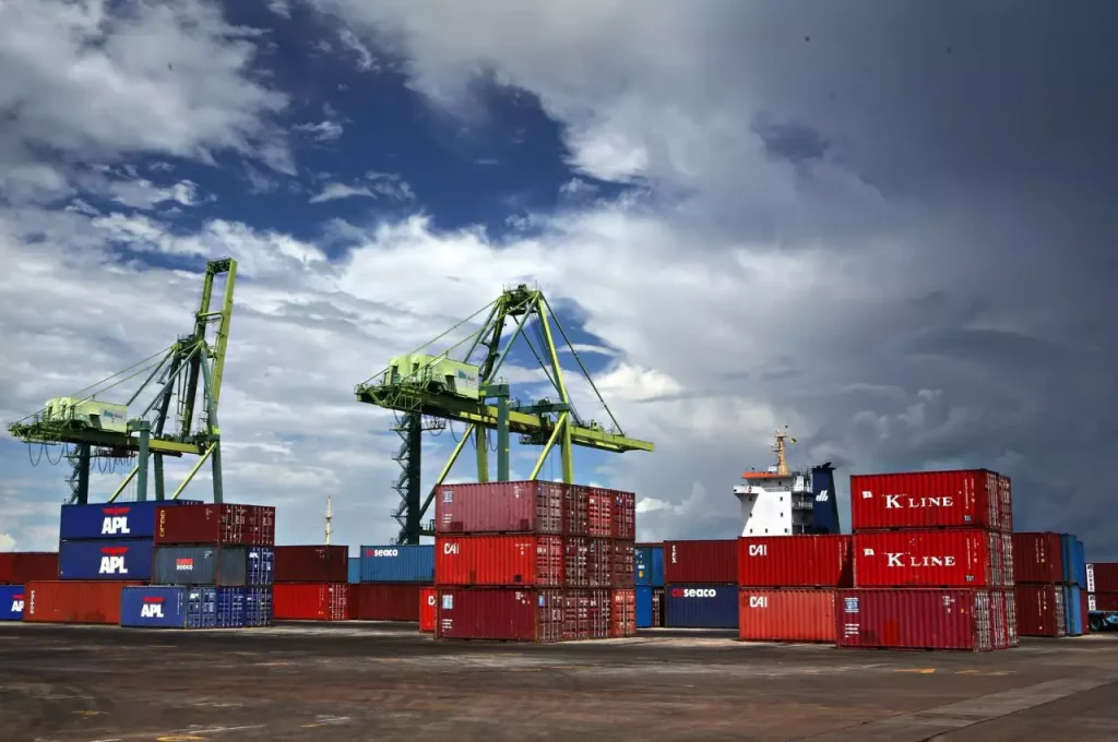 Balança comercial registra superávit de US$ 7,1 bilhões em julho