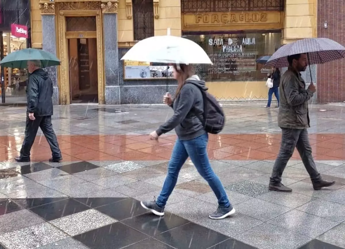 Chuva retorna ao RS nesta semana, mas com risco menor de temporais