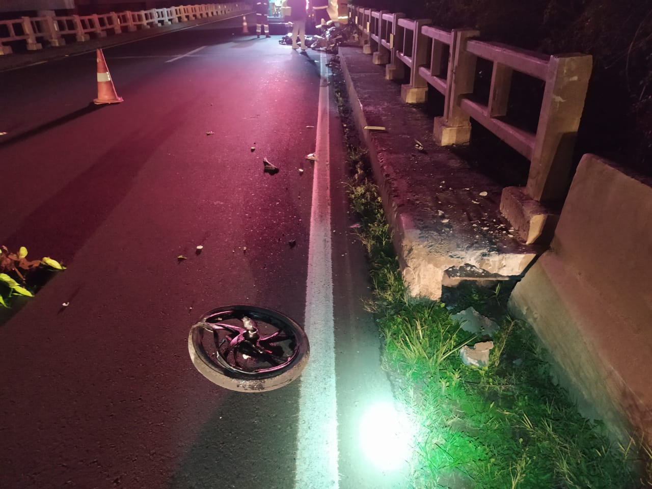 Motociclista morre após colidir contra mureta de ponte na BR-386, em Estrela