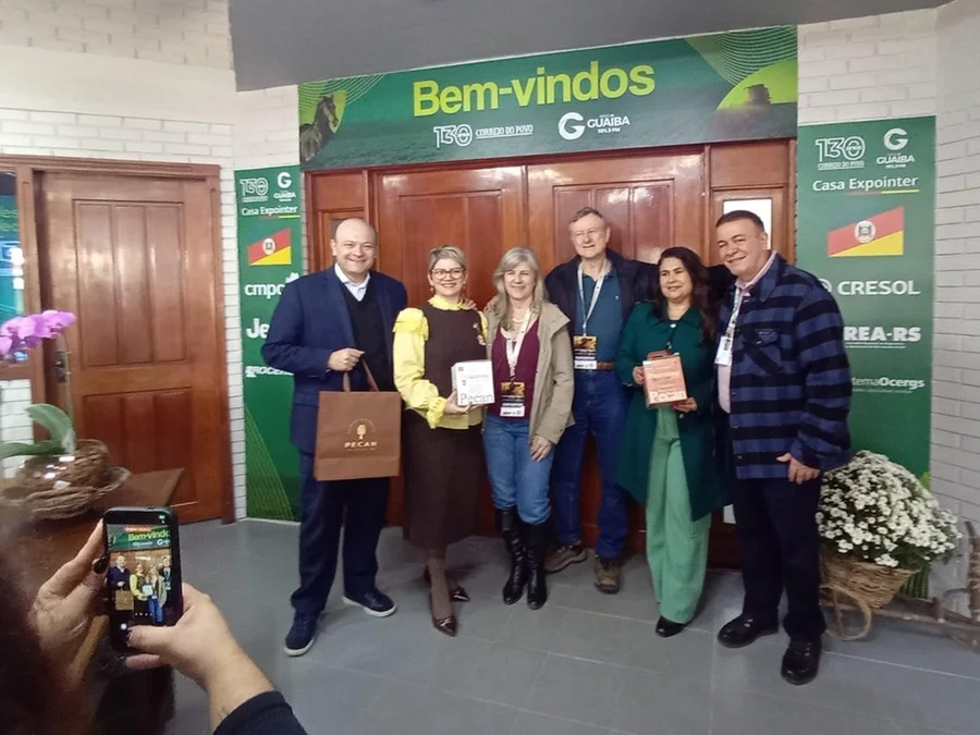 Na Expointer, produtores de Chapada lançam novo sabor de pecanttone, panetone de noz-pecan