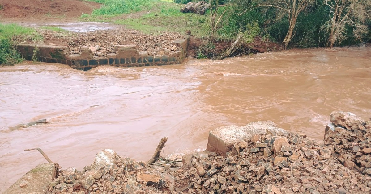Santo Antônio do Planalto e Ernestina irão reconstruir ponte levada pela correnteza do Rio Herval
