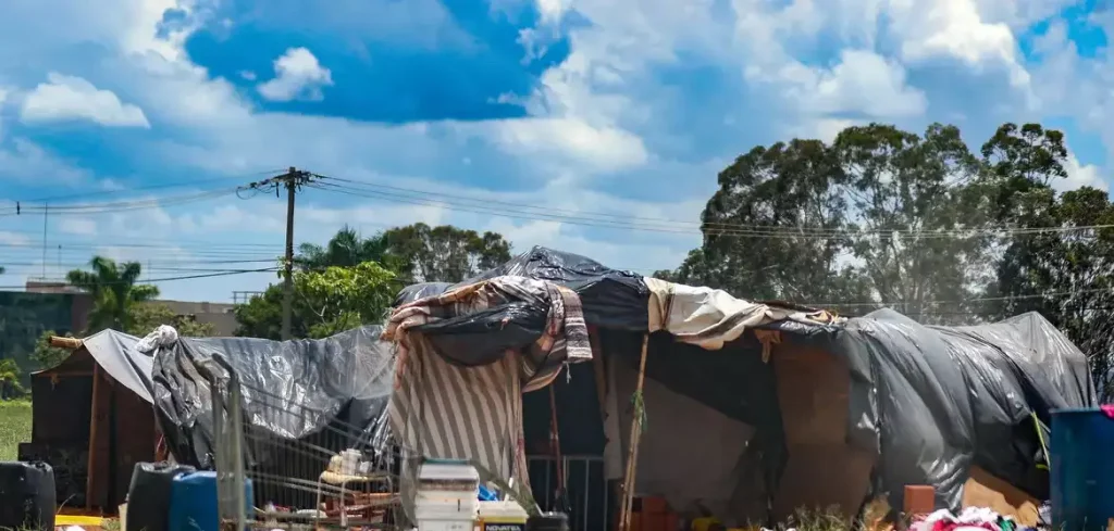 A extrema pobreza atingiu quase 2% da população gaúcha em 2025