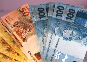 Arrecadação federal ultrapassa R$ 2 trilhões em oito meses