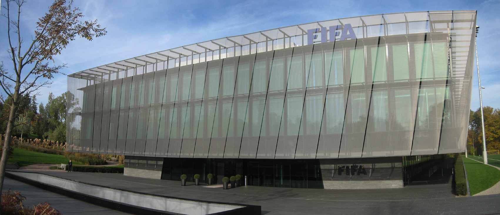 Grandes ligas europeias pressionam por reforma na governança da Fifa