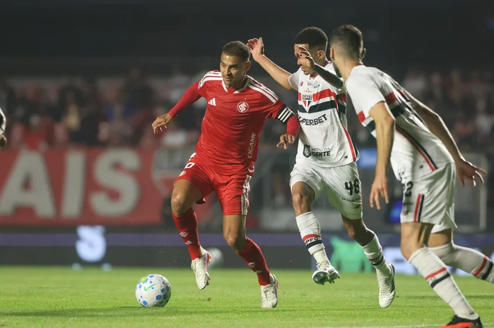 Inter perde para o São Paulo no Morumbis e deixa escapar pontos no Brasileirão
