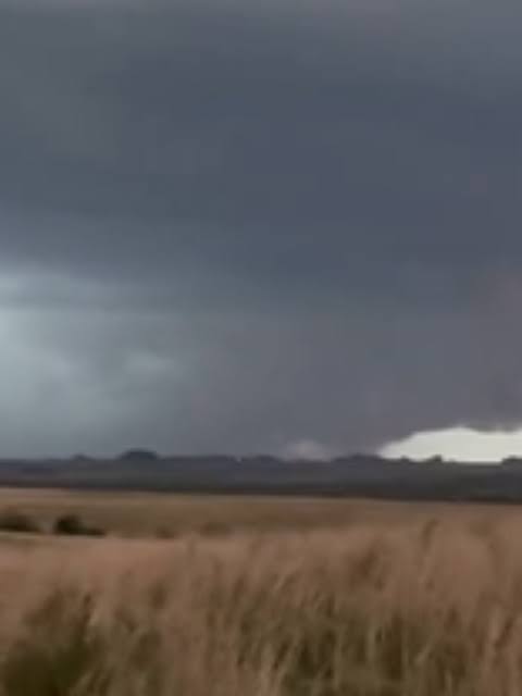 Supercélula é observada durante temporal em Alegrete, no Rio Grande do Sul