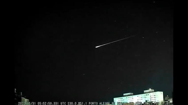 Meteoro de grande brilho é visto em diferentes regiões do RS