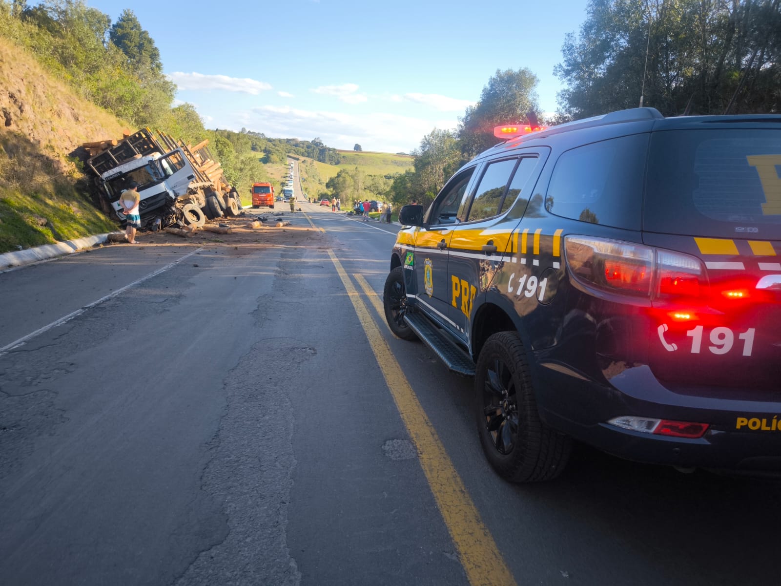 Duas mulheres de Carazinho morrem em acidente na BR-470, em Lagoa Vermelha
