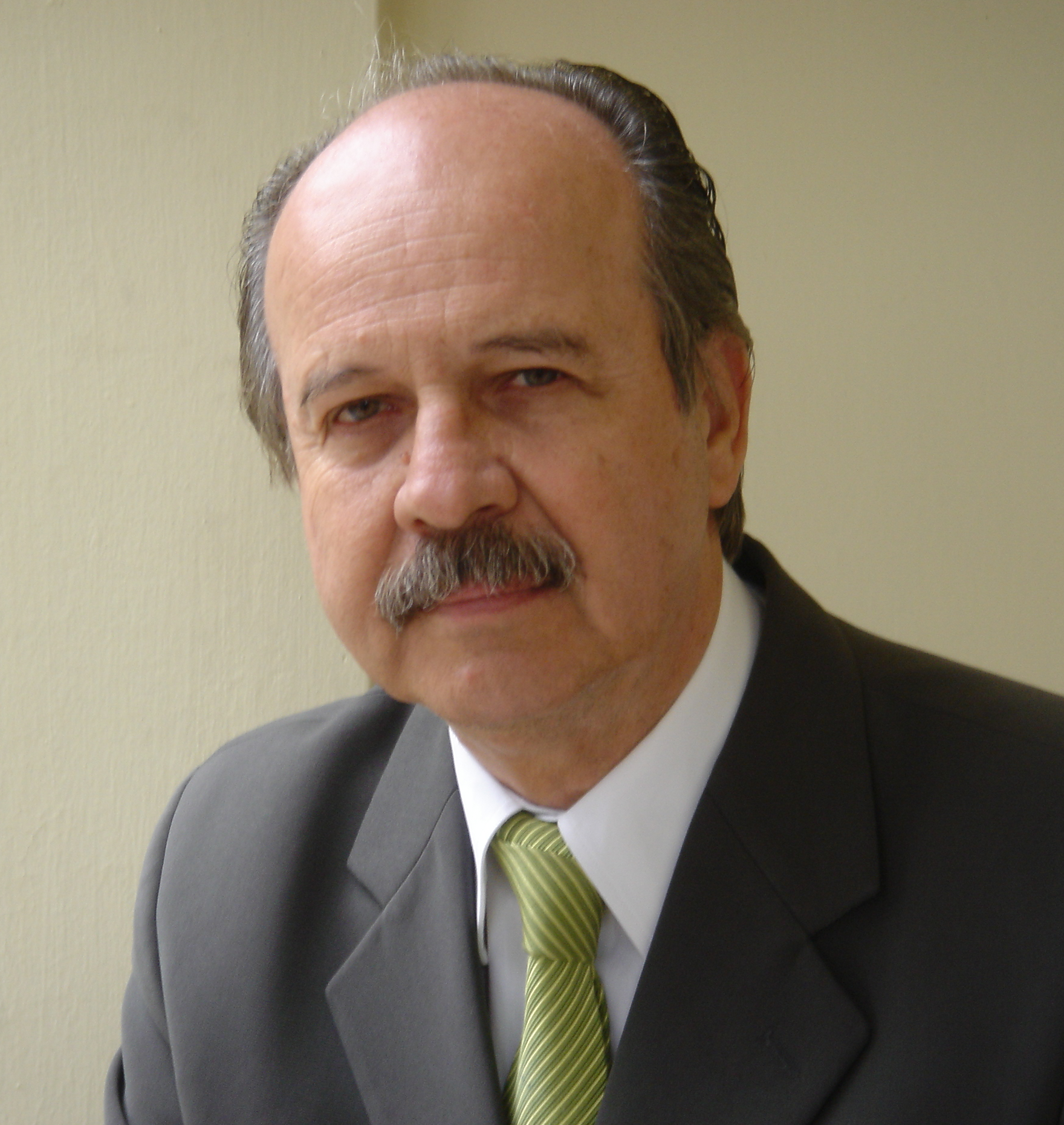 Bom Dia Amigos recebe o jornalista e escritor Políbio Braga