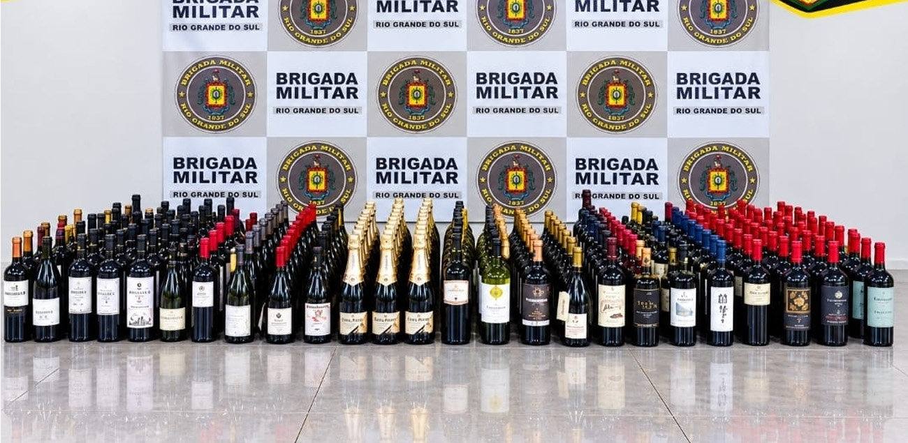 Brigada Militar apreende 139 garrafas de vinhos e espumantes argentinos em Tapera