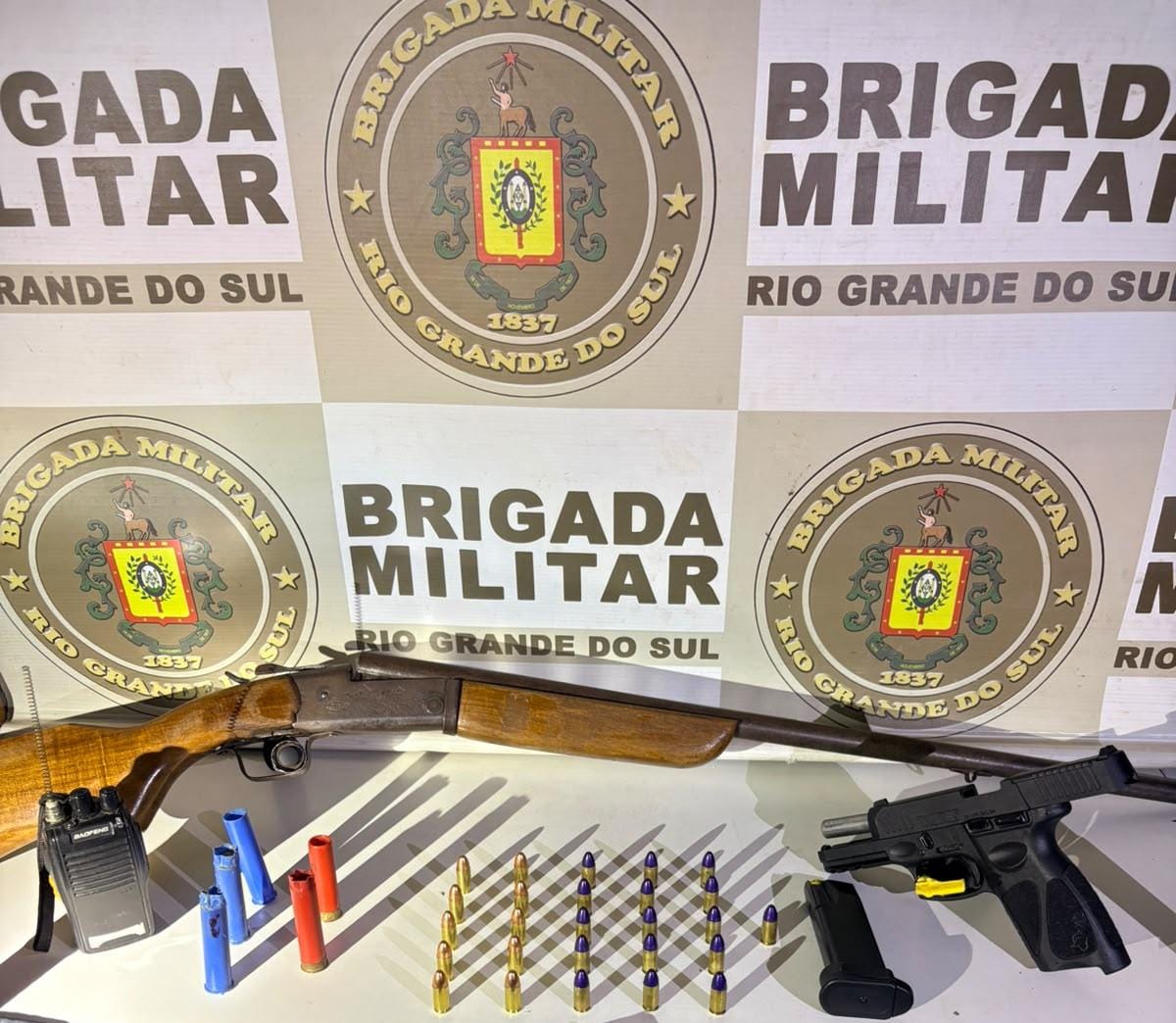 Brigada Militar apreende armas de fogo e munições em Carazinho