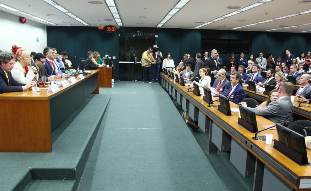 Fim da escala 6×1: entenda as próximas etapas e como ficará a jornada de trabalho