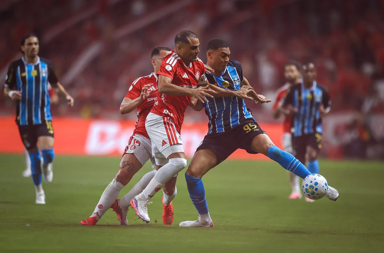 Grêmio e Inter jogam clássico para sair do Z-4 neste domingo    