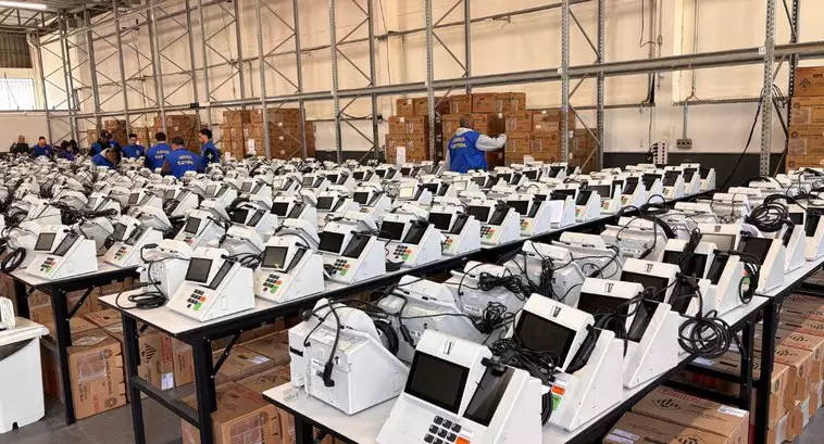 Justiça Eleitoral gaúcha inicia a preparação das urnas eletrônicas para o segundo turno das eleições presidenciais