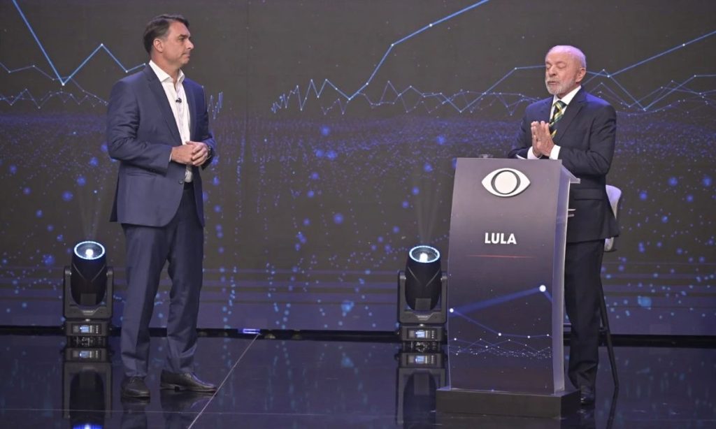 Lula e Flávio Bolsonaro protagonizam primeiro debate do segundo turno com troca de acusações