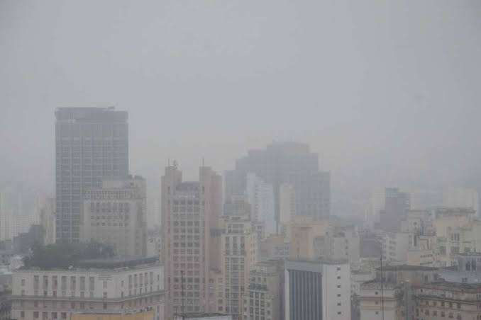 Massa polar traz frio de 2°C ao Sul e ventos fortes com ciclone
