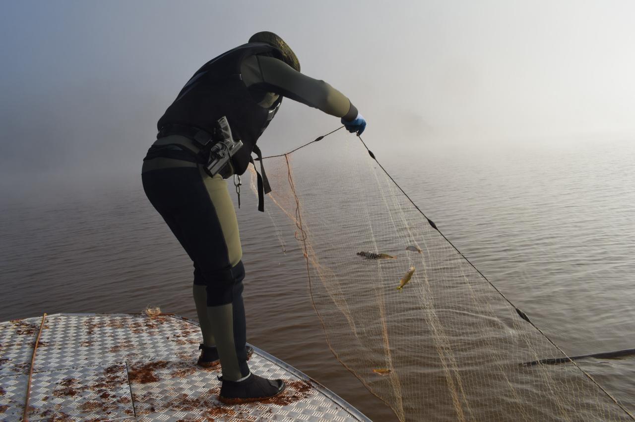 Brigada Militar retira 615 metros de redes de pesca ilegais durante Operação Piracema no RS