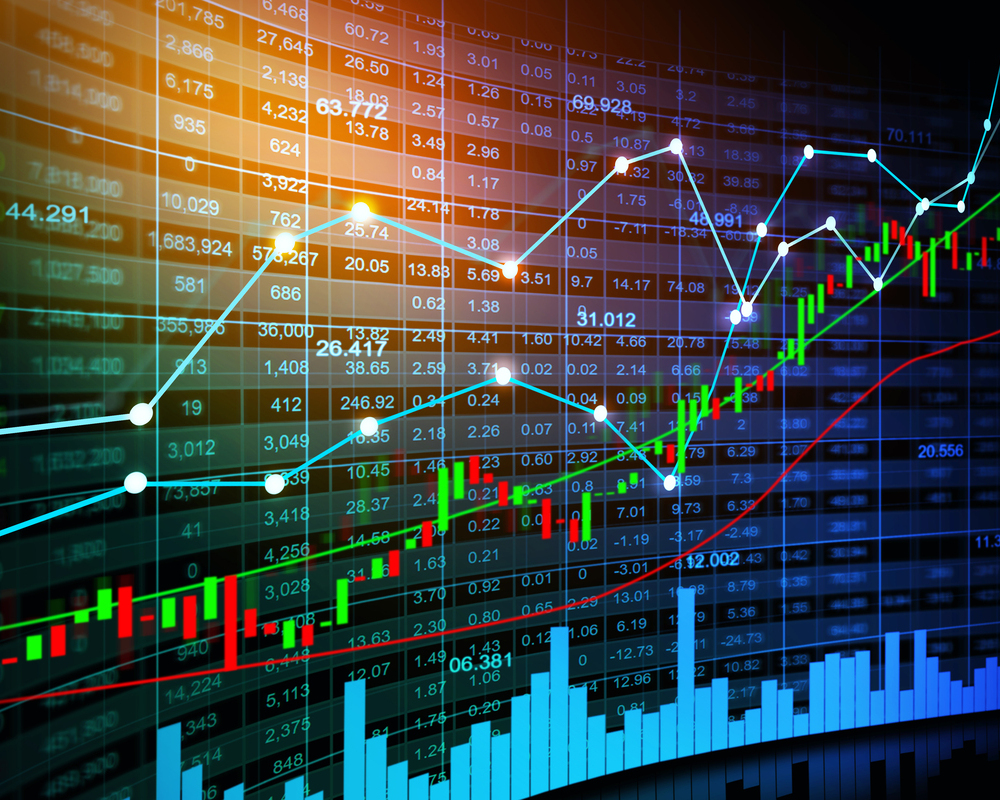 Ibovespa ultrapassa 209 mil pontos e dólar recua com mercado de olho no 2º turno