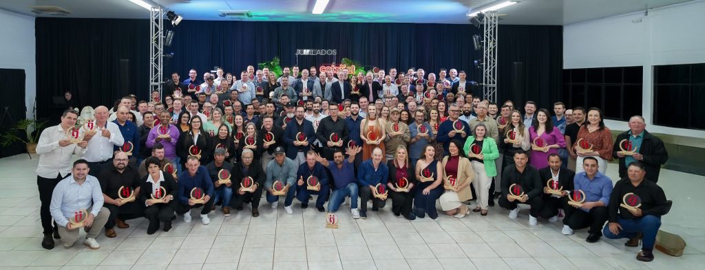 Cotrijal homenageia colaboradores no Jubilados 2026