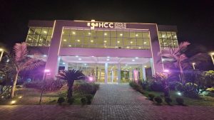 HCC ganha iluminação diferenciada durante o Outubro Rosa em Carazinho