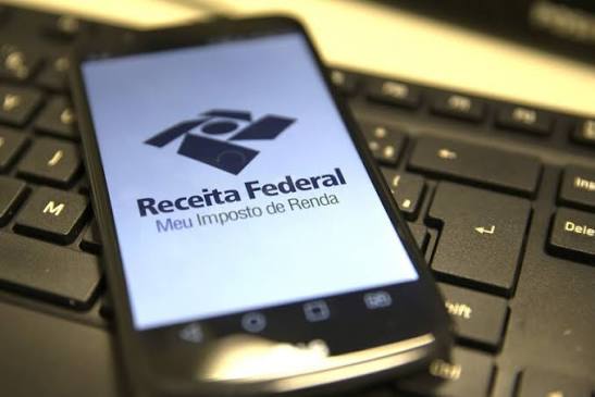 Receita Federal alerta contribuintes que caíram na malha fina e orienta como regularizar a situação